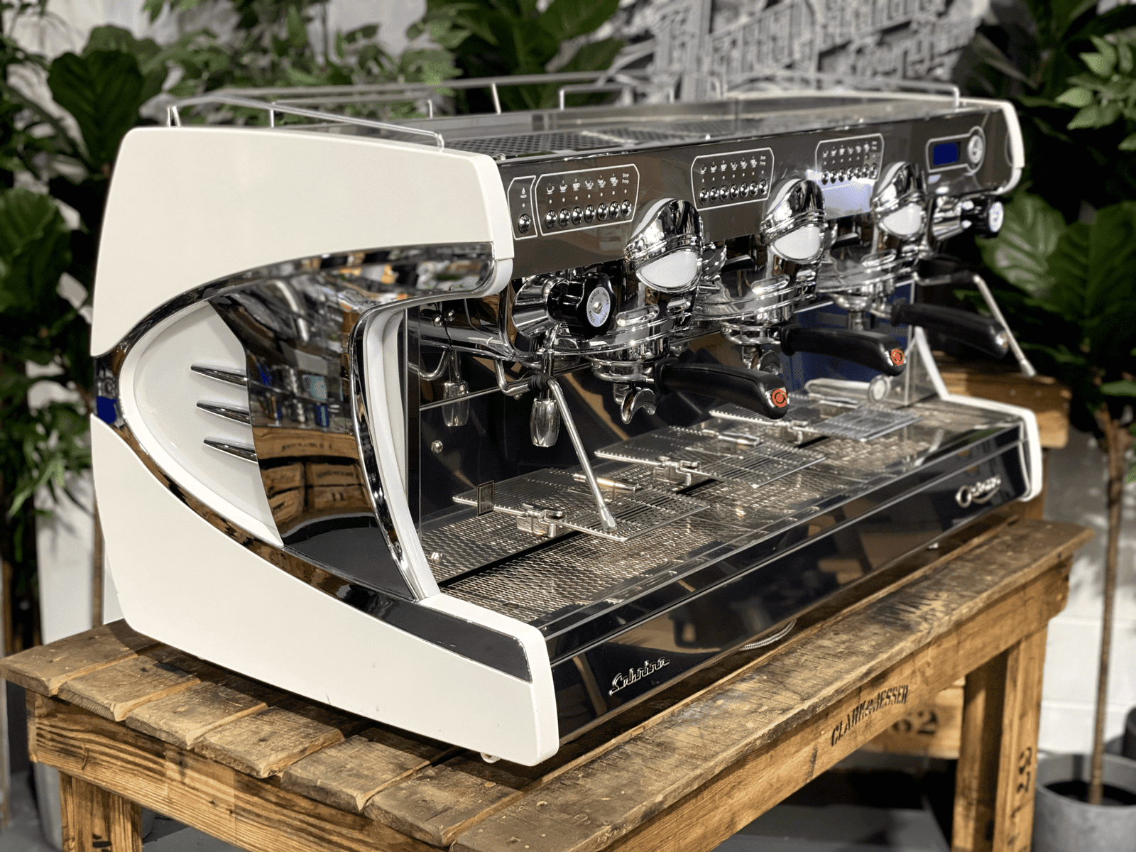 Astoria Sabrina 3 Group White - Used